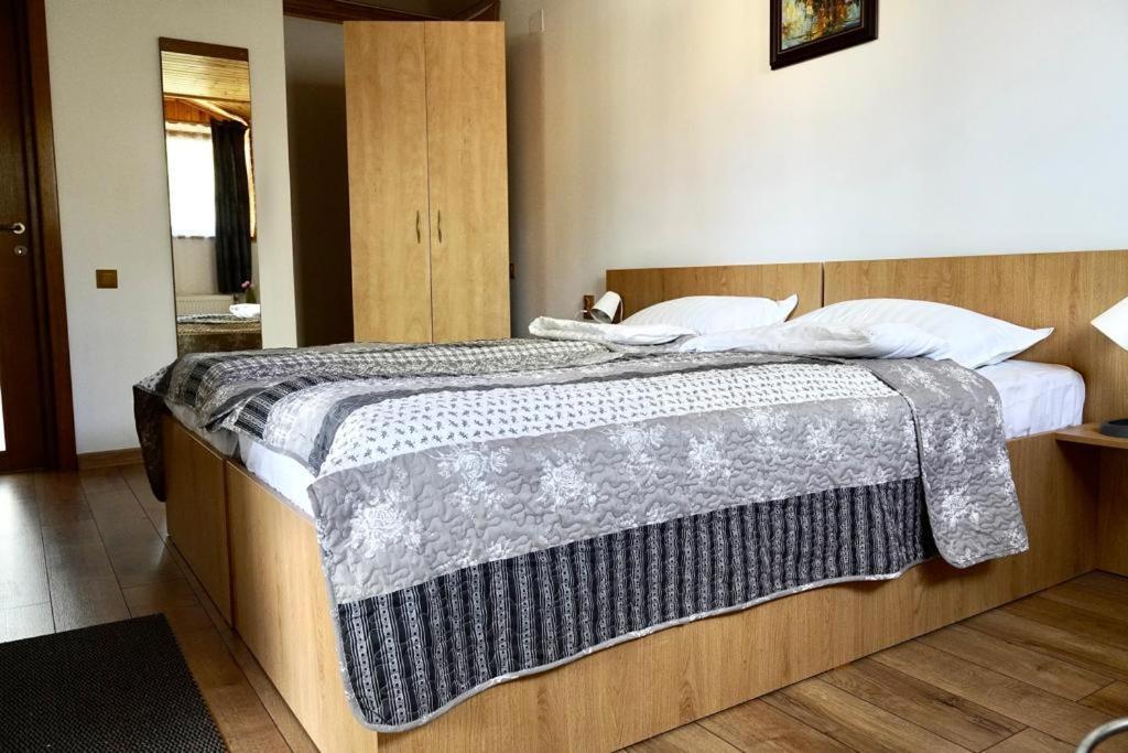 Hotel Casa Felice Braszów Zewnętrze zdjęcie